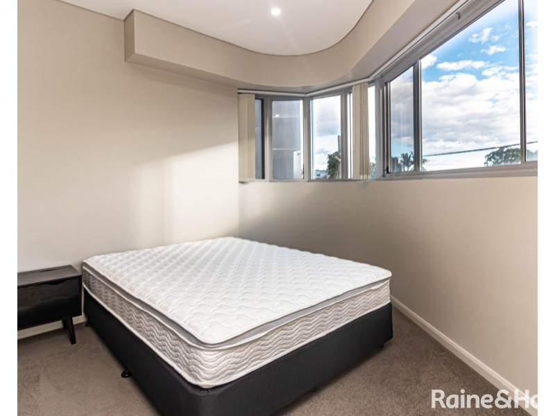 8/13-15 Civic Avenue, Pendle Hill NSW 2145