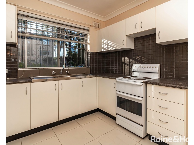 2/12 Marsden Street, Granville NSW 2142