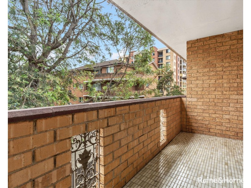 8/28 Caroline Street, Westmead NSW 2145