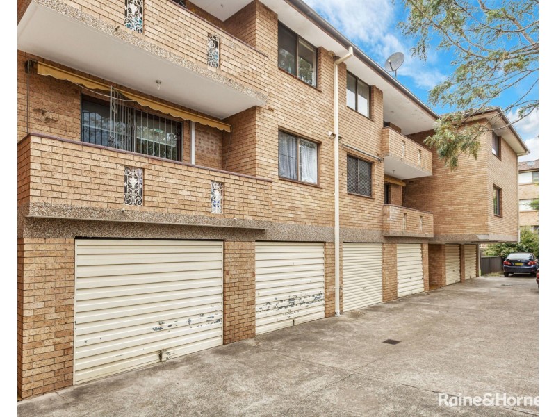 8/28 Caroline Street, Westmead NSW 2145