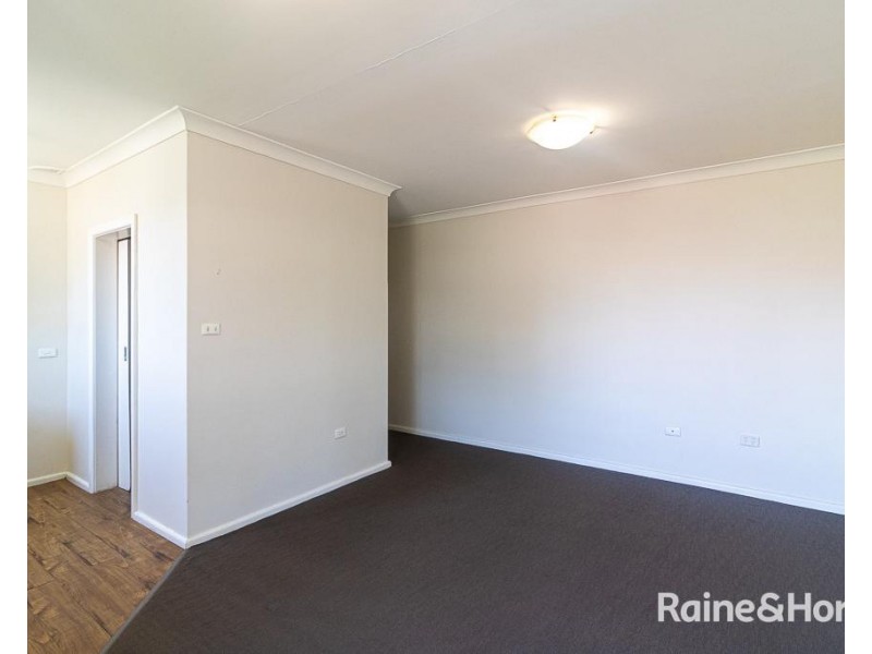 8/13 Walker Street, Werrington NSW 2747