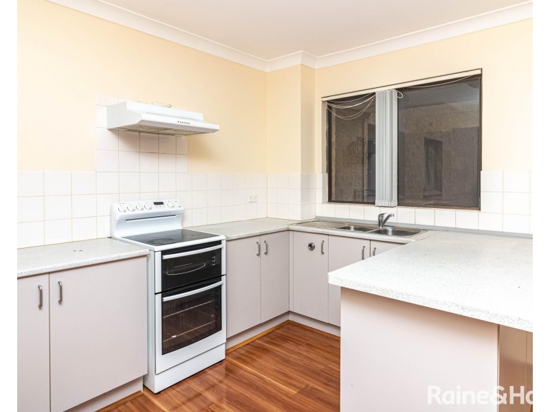 2/13-15 Helen Street, Westmead NSW 2145