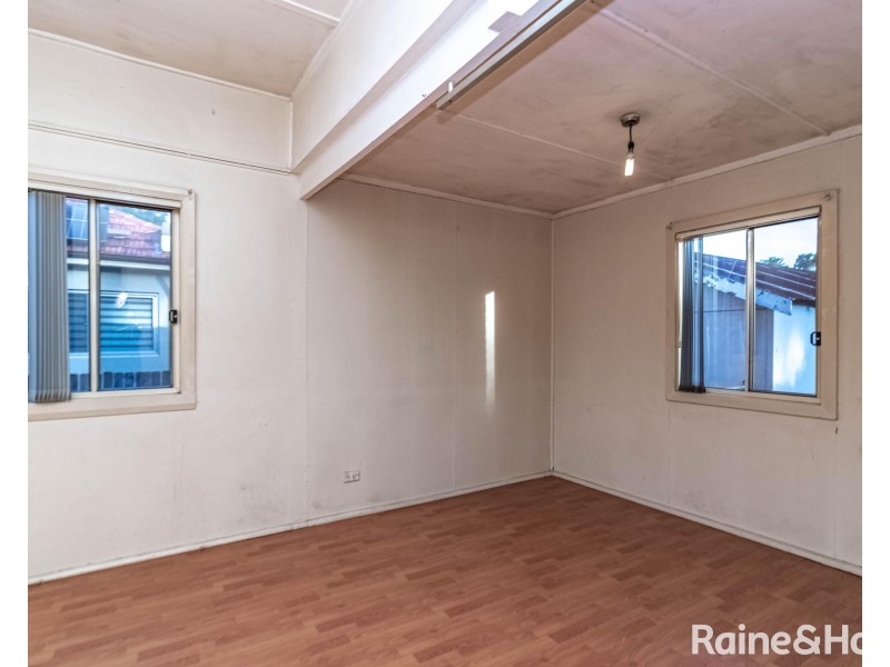 12 Bevan Street, Northmead NSW 2152