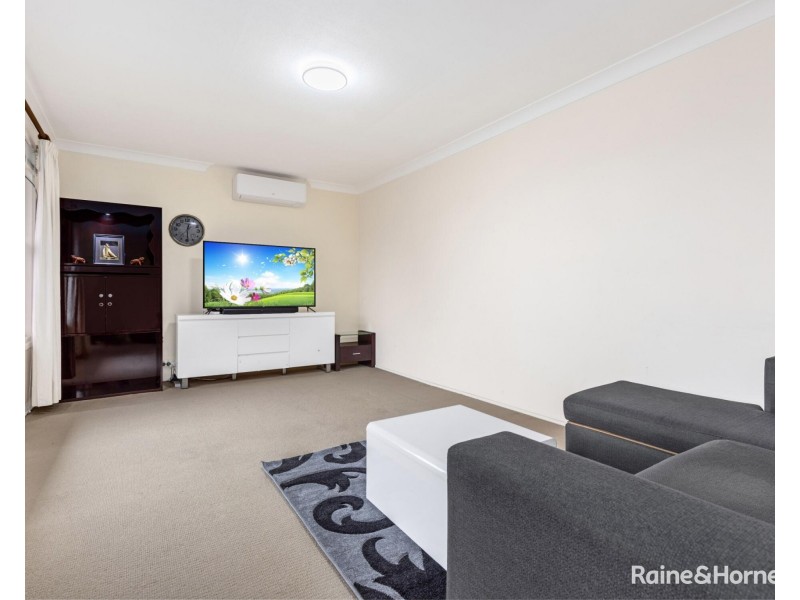 39 Lodge Ave, Old Toongabbie NSW 2146