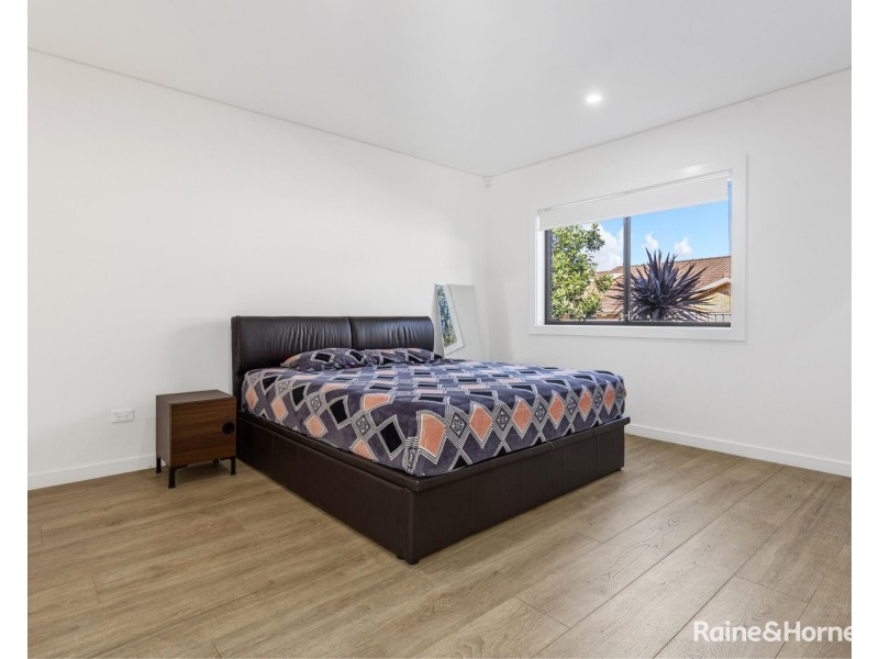 32 Lower Mount Street, Wentworthville NSW 2145