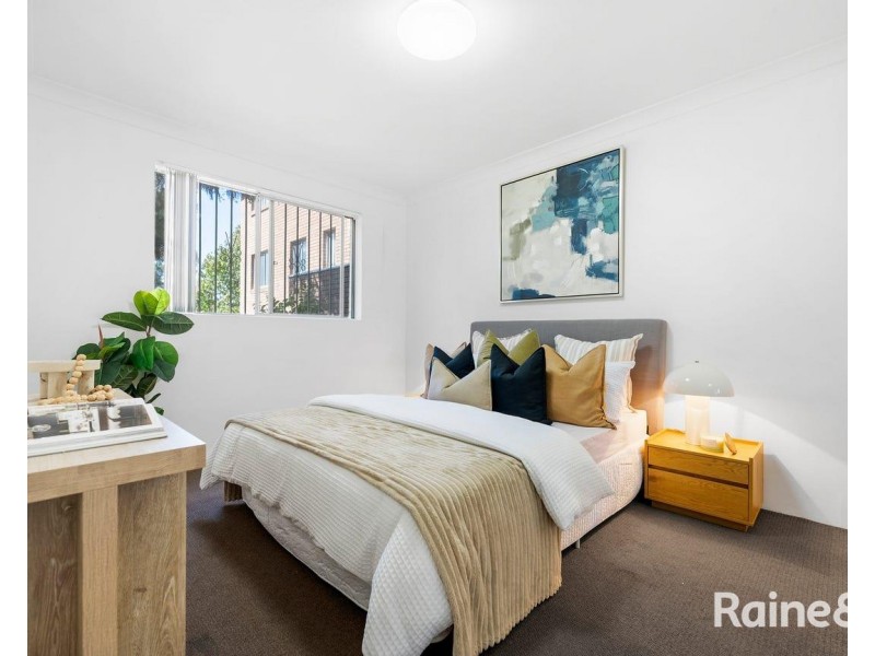 1/18 Crown Street, Granville NSW 2142