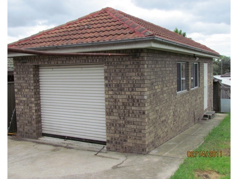 17 Valparaiso Avenue, Toongabbie NSW 2146