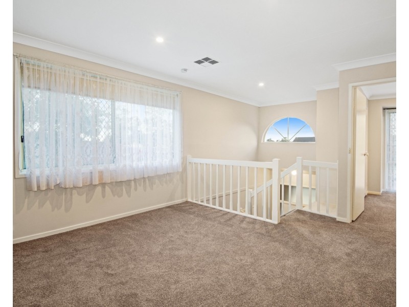 22 Austin Woodbury Place, Toongabbie NSW 2146