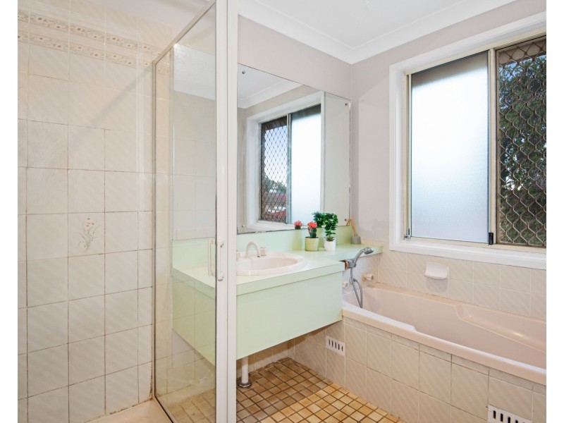 22 Austin Woodbury Place, Toongabbie NSW 2146