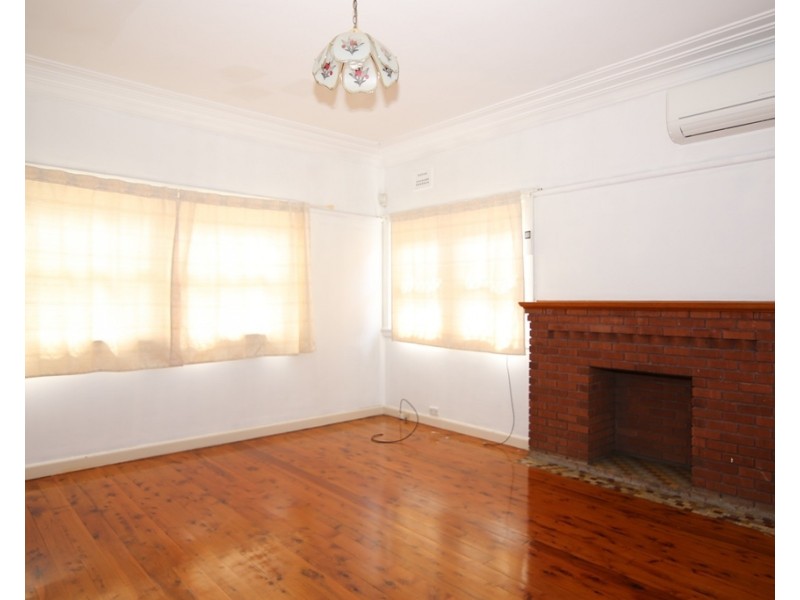 21 Junia Avenue, Toongabbie NSW 2146