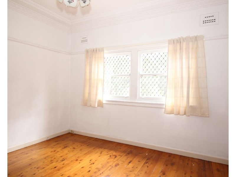 21 Junia Avenue, Toongabbie NSW 2146