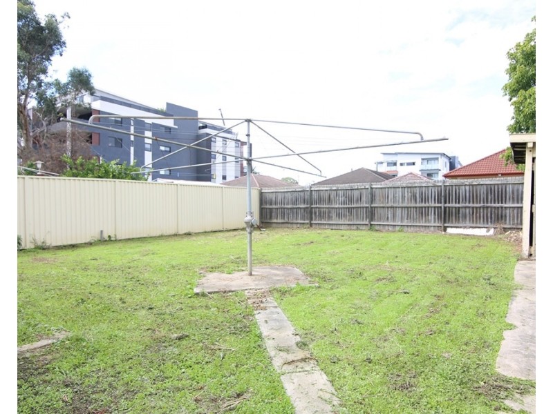 21 Junia Avenue, Toongabbie NSW 2146