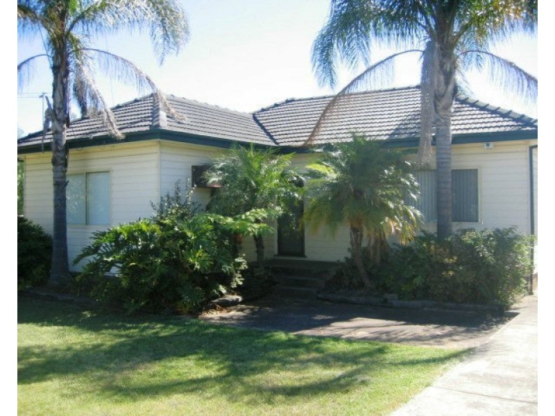 4 Wentworth Avenue, Toongabbie NSW 2146