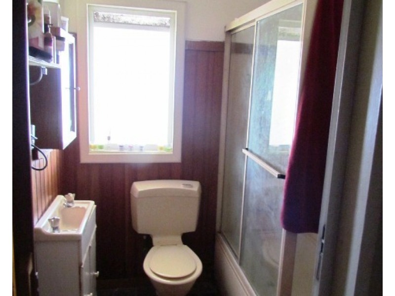 4 Wentworth Avenue, Toongabbie NSW 2146