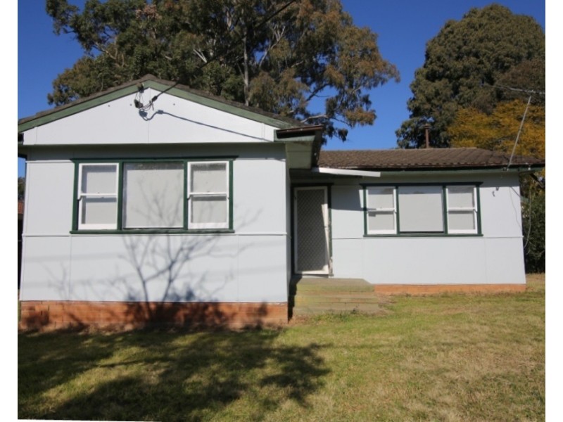 30 Valeria Street, Toongabbie NSW 2146