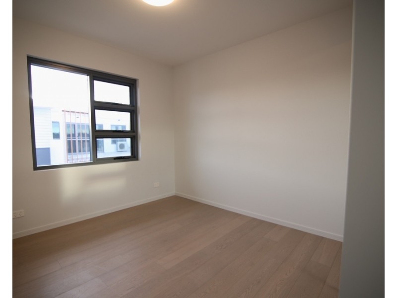 316/180-192 Caroline Chisholm Drive, Winston Hills NSW 2153