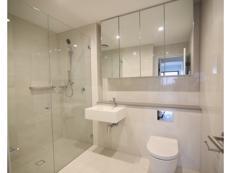 316/180-192 Caroline Chisholm Drive, Winston Hills NSW 2153