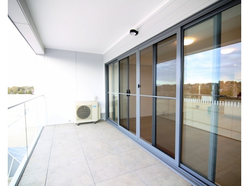 316/180-192 Caroline Chisholm Drive, Winston Hills NSW 2153