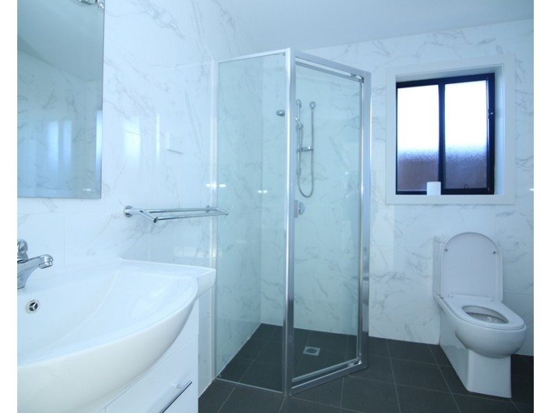 3A Edna Avenue, Toongabbie NSW 2146