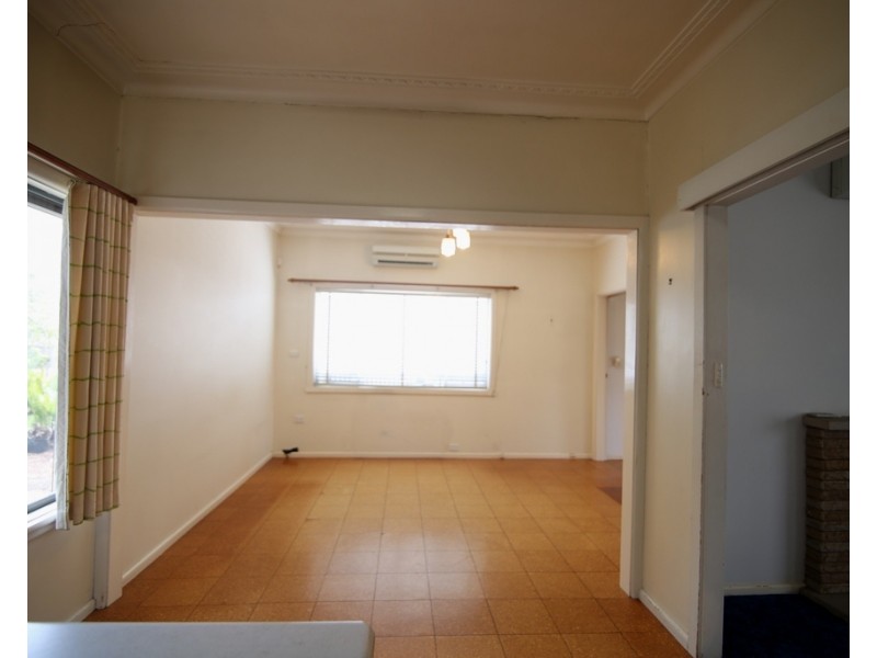 2a Carinya Road, Girraween NSW 2145