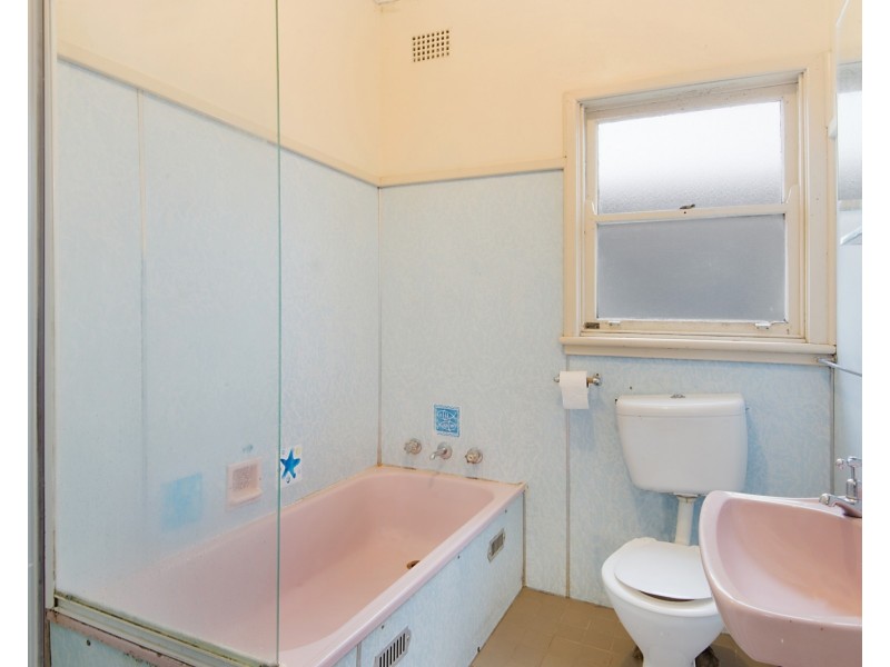 78 Lavinia Street, Toongabbie NSW 2146