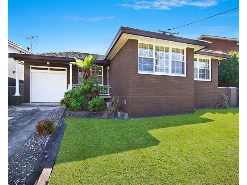 16 Huxley Drive, Winston Hills NSW 2153