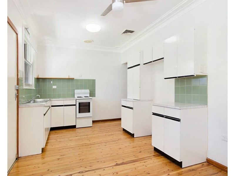 16 Huxley Drive, Winston Hills NSW 2153