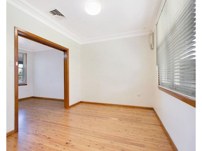 16 Huxley Drive, Winston Hills NSW 2153