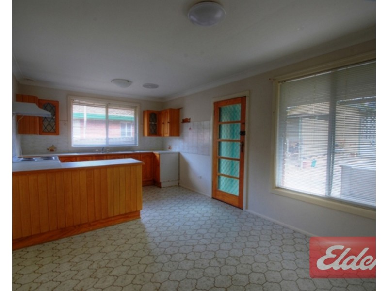 14 Mandoon Road, Girraween NSW 2145