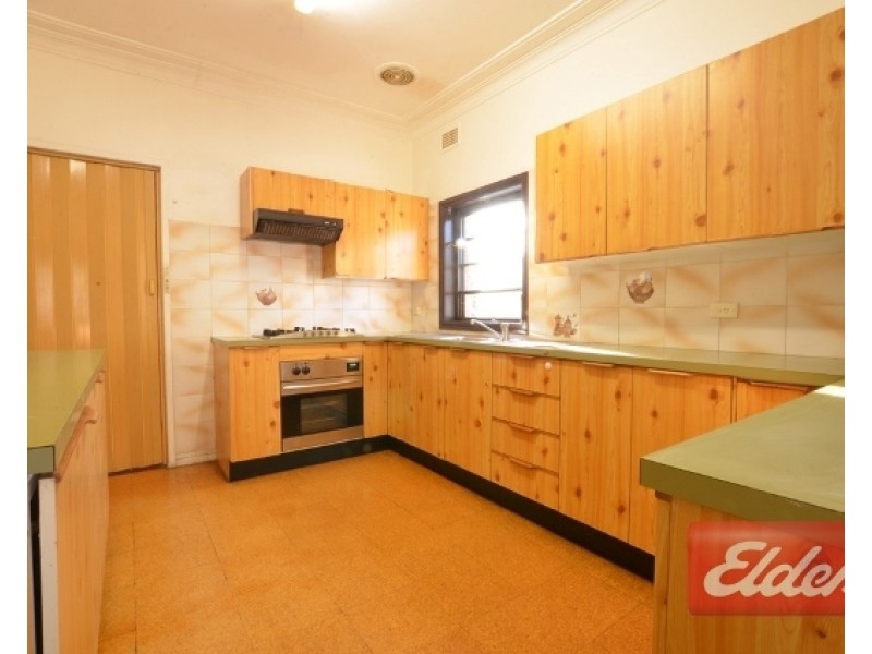 174 Binalong Road, Toongabbie NSW 2146