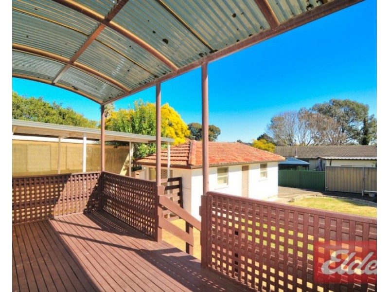 39 Scott Street, Toongabbie NSW 2146