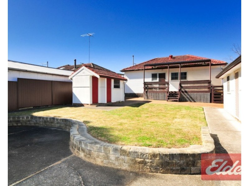 39 Scott Street, Toongabbie NSW 2146