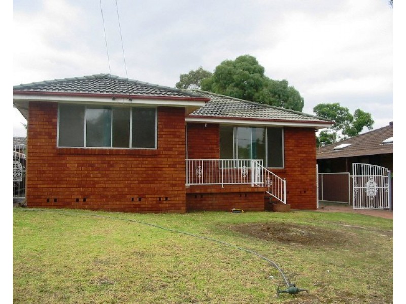 6 Boston Place, Toongabbie NSW 2146