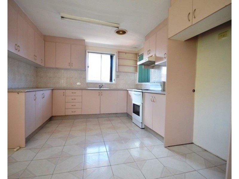 6 Boston Place, Toongabbie NSW 2146