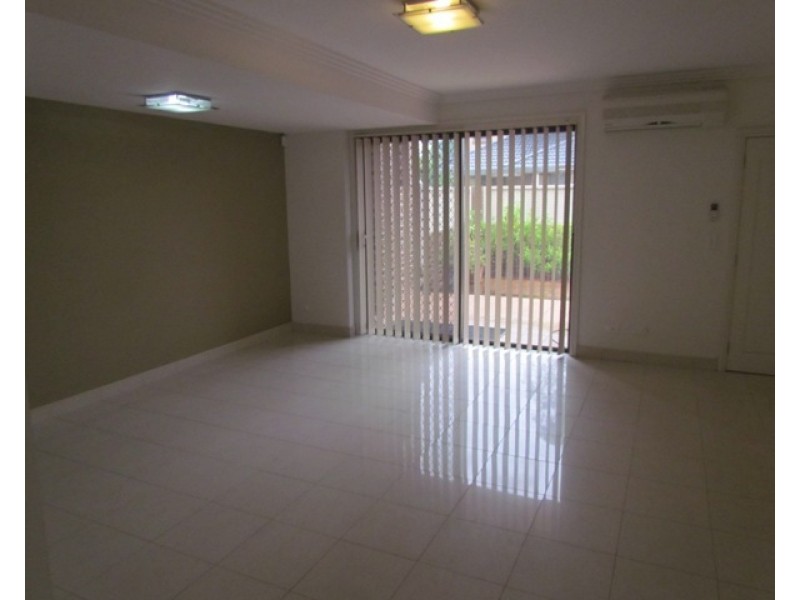 13/14-18 Valeria Street, Toongabbie NSW 2146