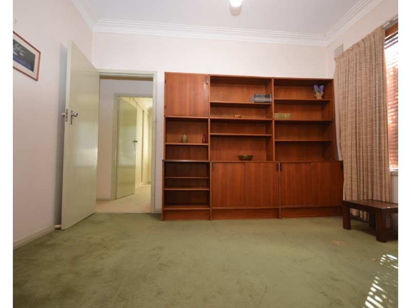 33 Binalong Road, Pendle Hill NSW 2145