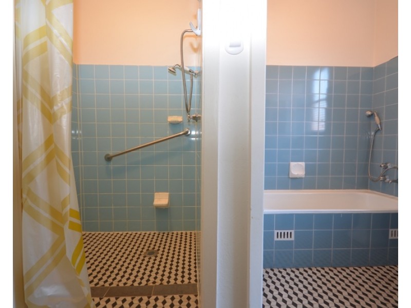 33 Binalong Road, Pendle Hill NSW 2145