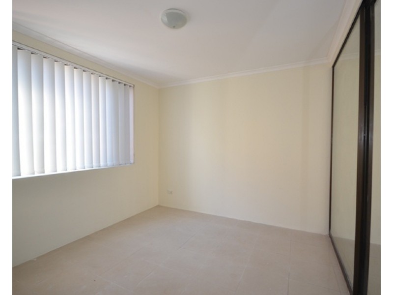 2/26 Mantaka Street, Blacktown NSW 2148