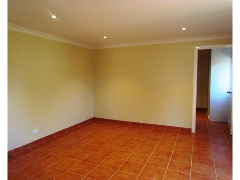 4A Macklin Street, Pendle Hill NSW 2145