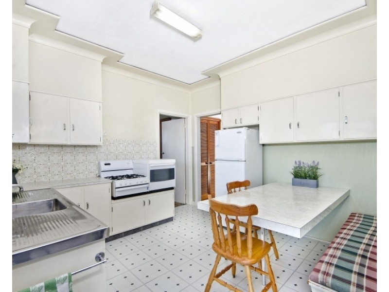 16 Yeend Street, Merrylands NSW 2160