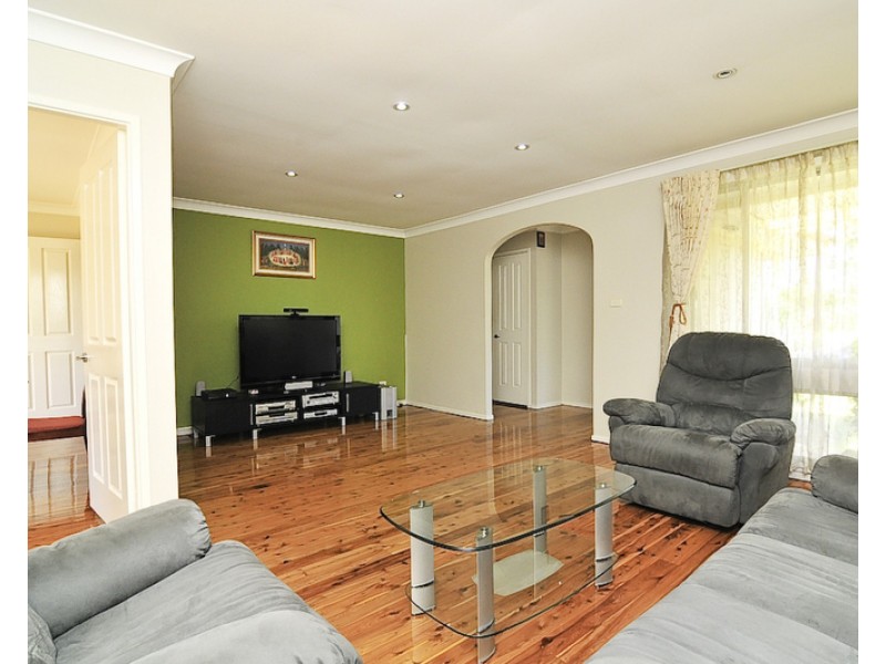 38 Vianney Crescent, Toongabbie NSW 2146