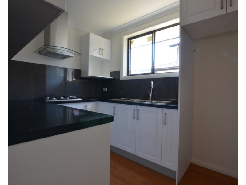 141a Fitzwilliam Road, Toongabbie NSW 2146