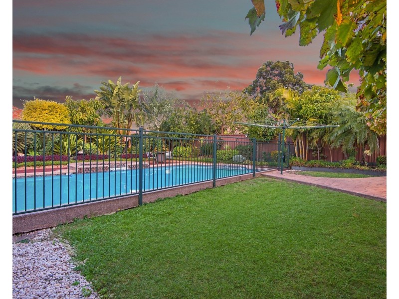 17 Tucks Road, Toongabbie NSW 2146