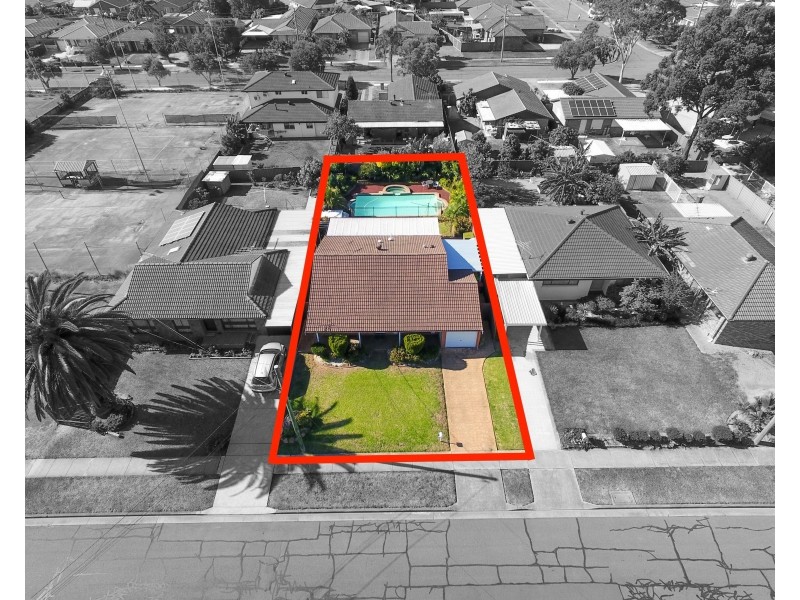 17 Tucks Road, Toongabbie NSW 2146