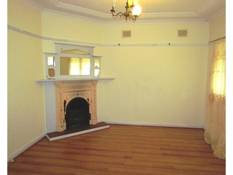 32 Valeria Street, Toongabbie NSW 2146