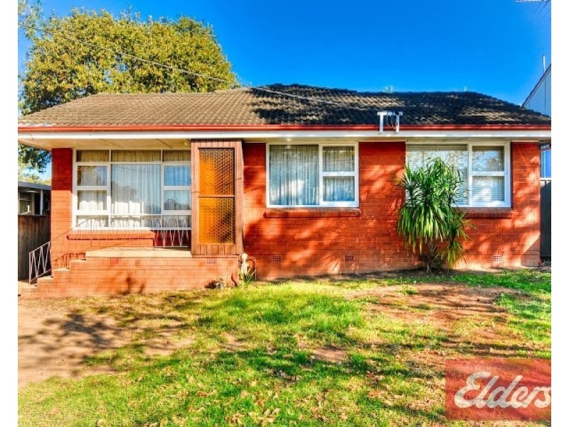 39 Fitzwilliam Road, Toongabbie NSW 2146