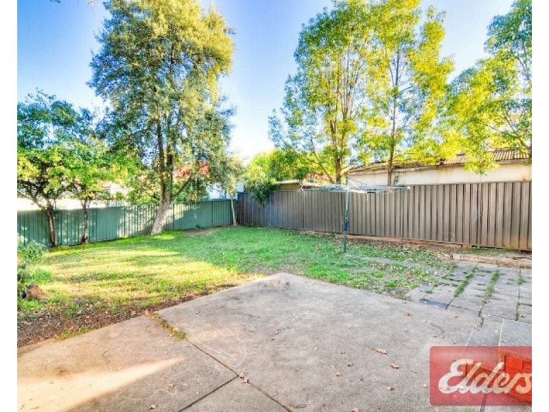 39 Fitzwilliam Road, Toongabbie NSW 2146