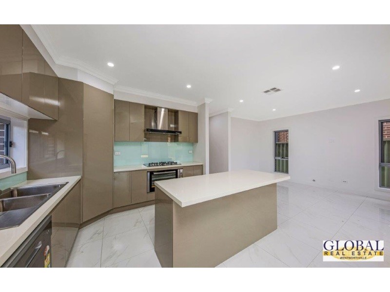 11 Mifsud St, Girraween NSW 2145