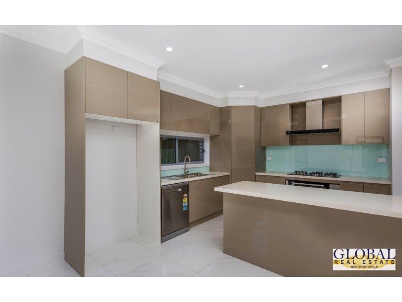 11B Miffsud St, Girraween NSW 2145