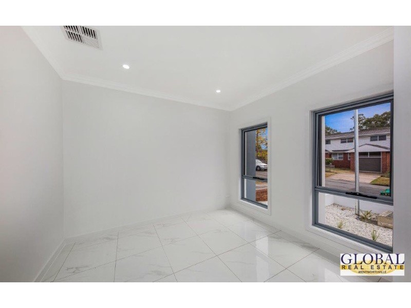 11B Miffsud St, Girraween NSW 2145
